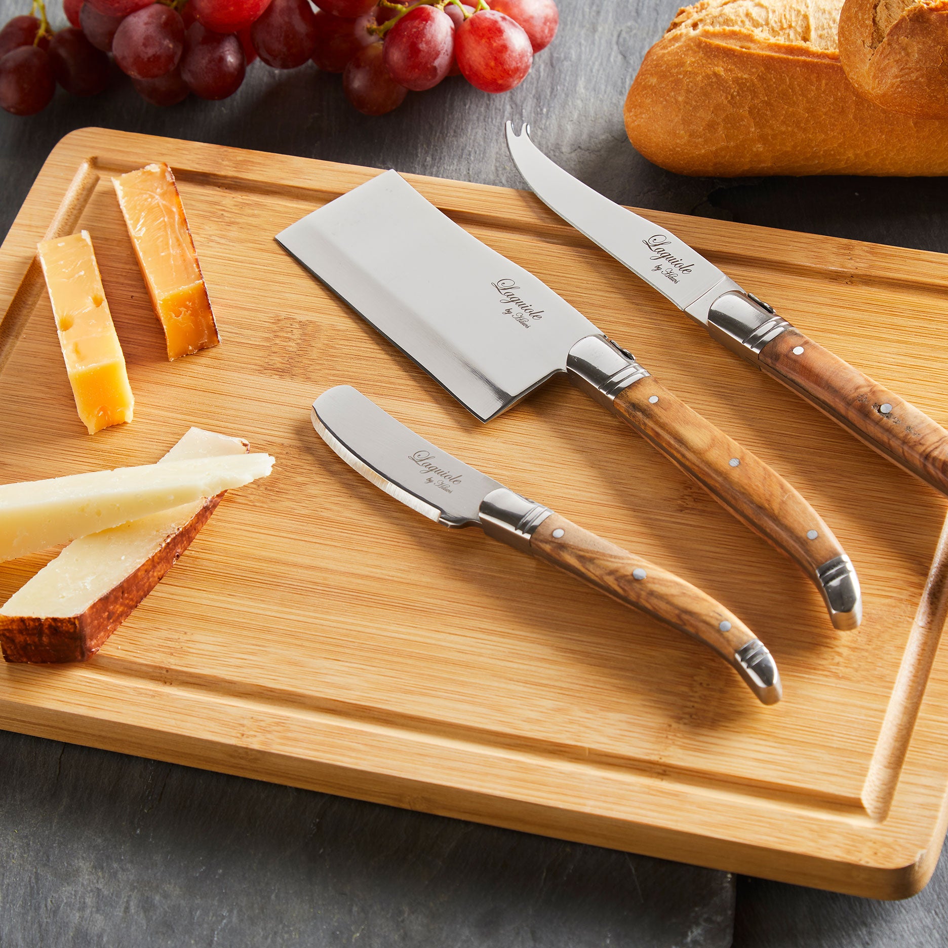 Ostesæt 3 knive m/bræt